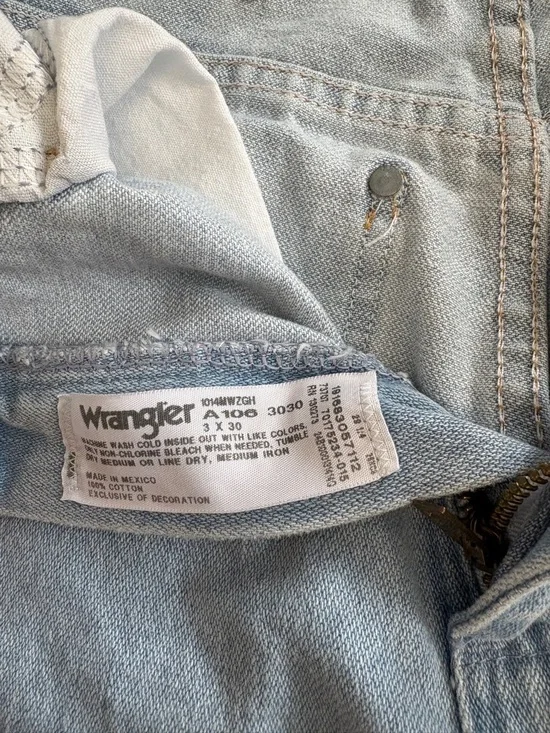 Wrangler Light Blue Women's Straight-Leg Jeans - Picture 2 of 2